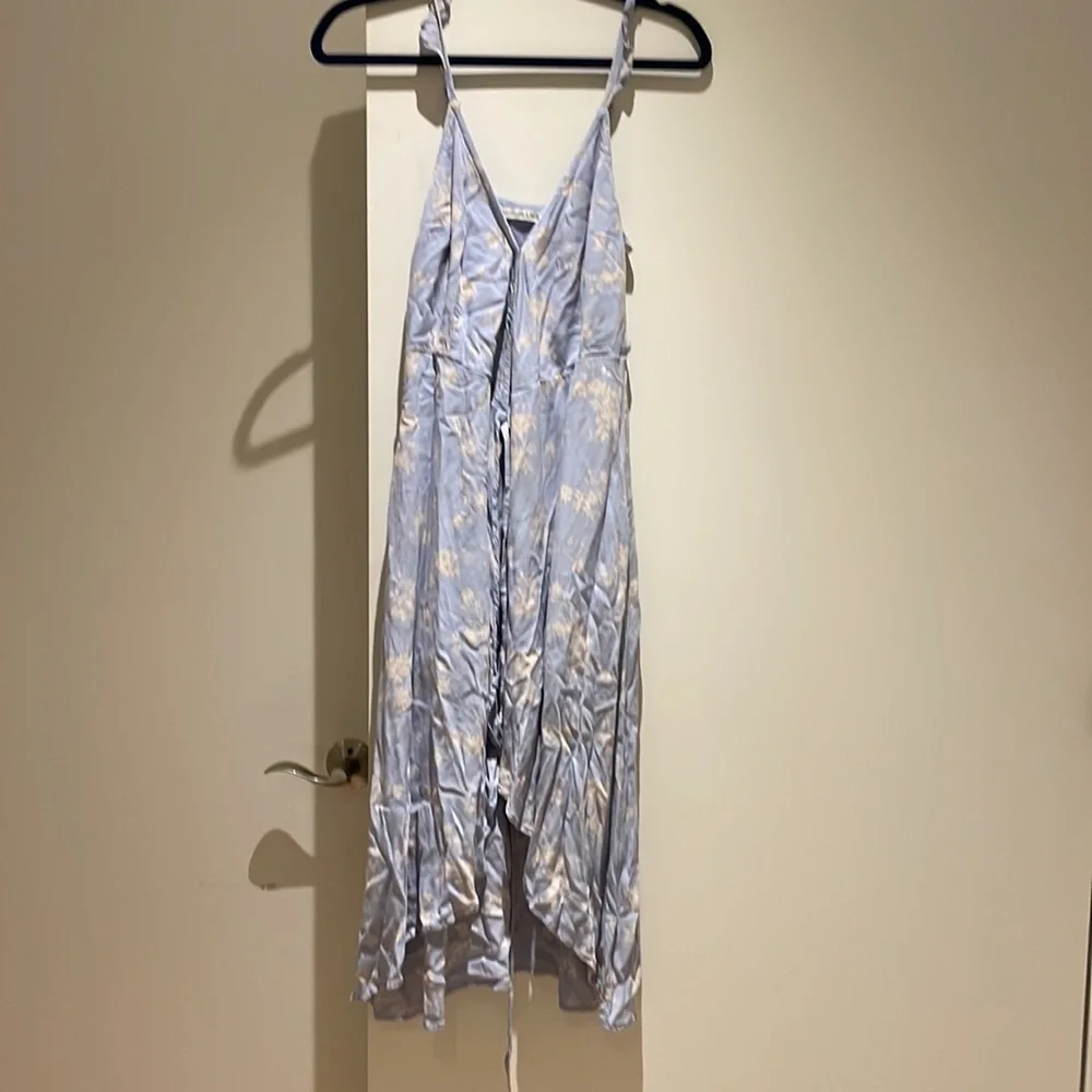 Blue Abercrombie wrap dress - Picture 2 of 6